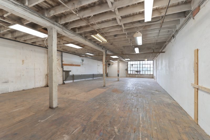 1024 Dupont Street, 2nd Floor, Toronto: open floor and timber posts