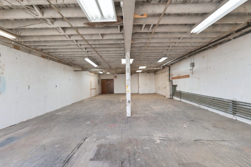 1024 Dupont Street, 2nd Floor, Toronto: open floor to the rear door