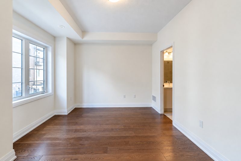 40 Clippers Crescent, Stouffville: bedroom with ensuite