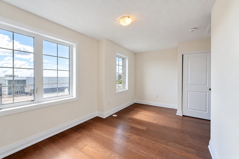 40 Clippers Crescent, Stouffville: bedroom