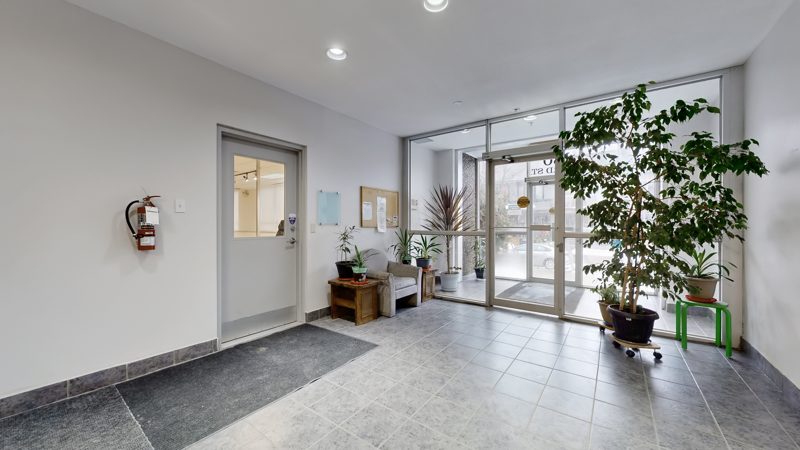 80 Ward Street, 2nd Floor Office, Toronto: lobby