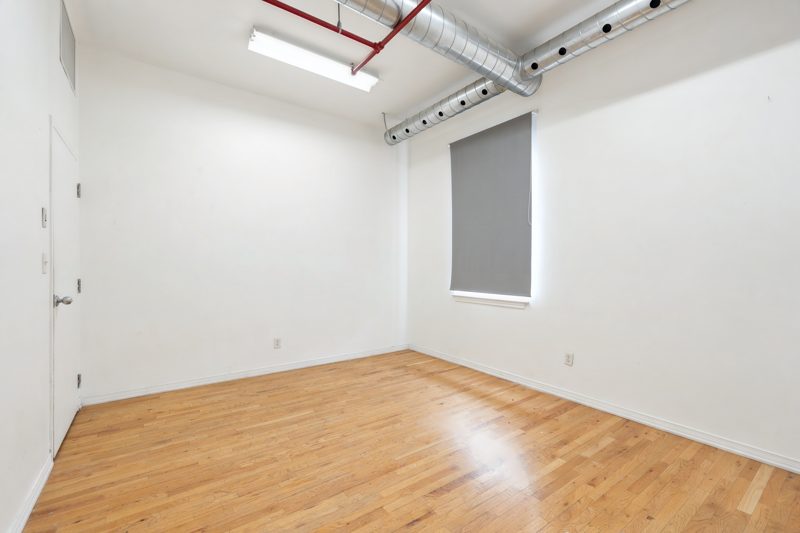 80 Ward Street, 2nd Floor Office, Toronto: office, full view